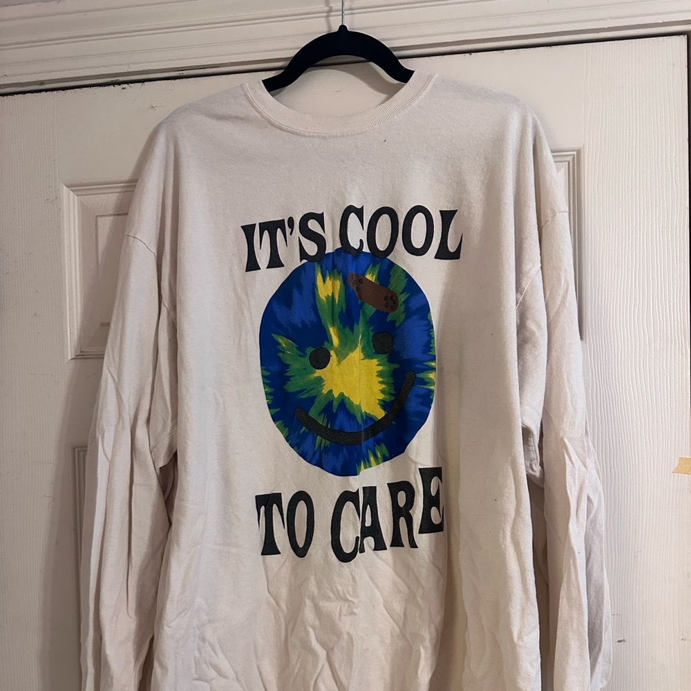 Lonely ghost it’s cool to care XXL long sleeve